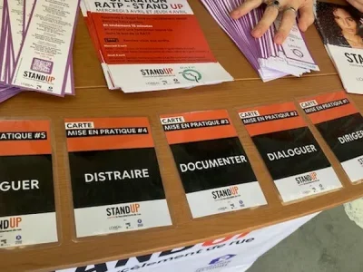Sifflements, comportements sexistes : au coin de la rue ou dans un bus, comment combattre le harcèlement de rue ?